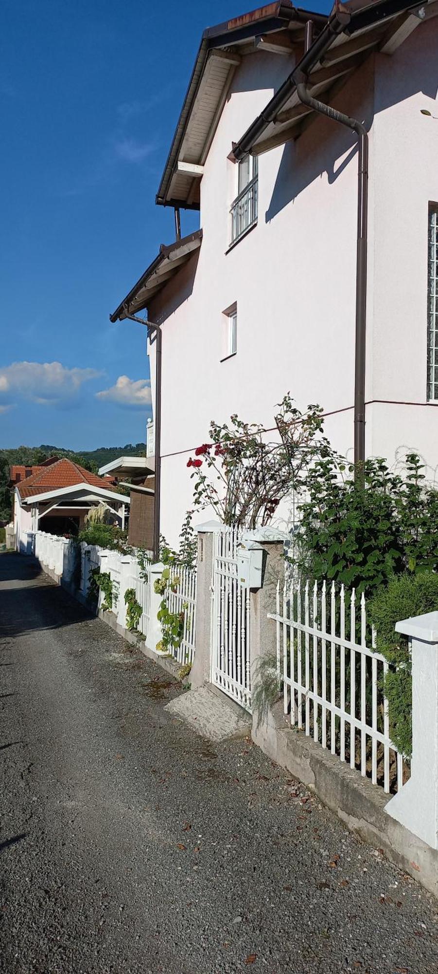 Holiday Home Peaceful Retreat Visoko Esterno foto