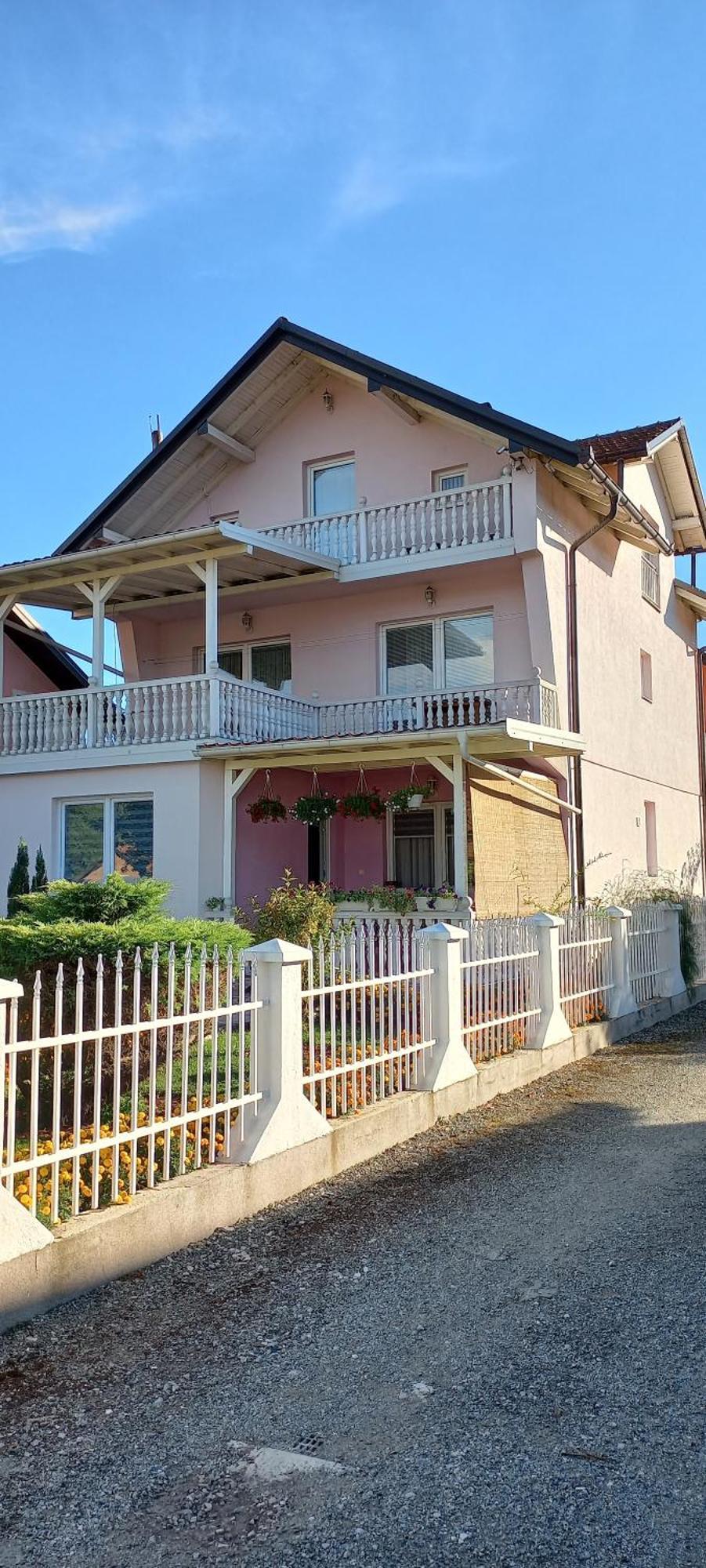 Holiday Home Peaceful Retreat Visoko Esterno foto