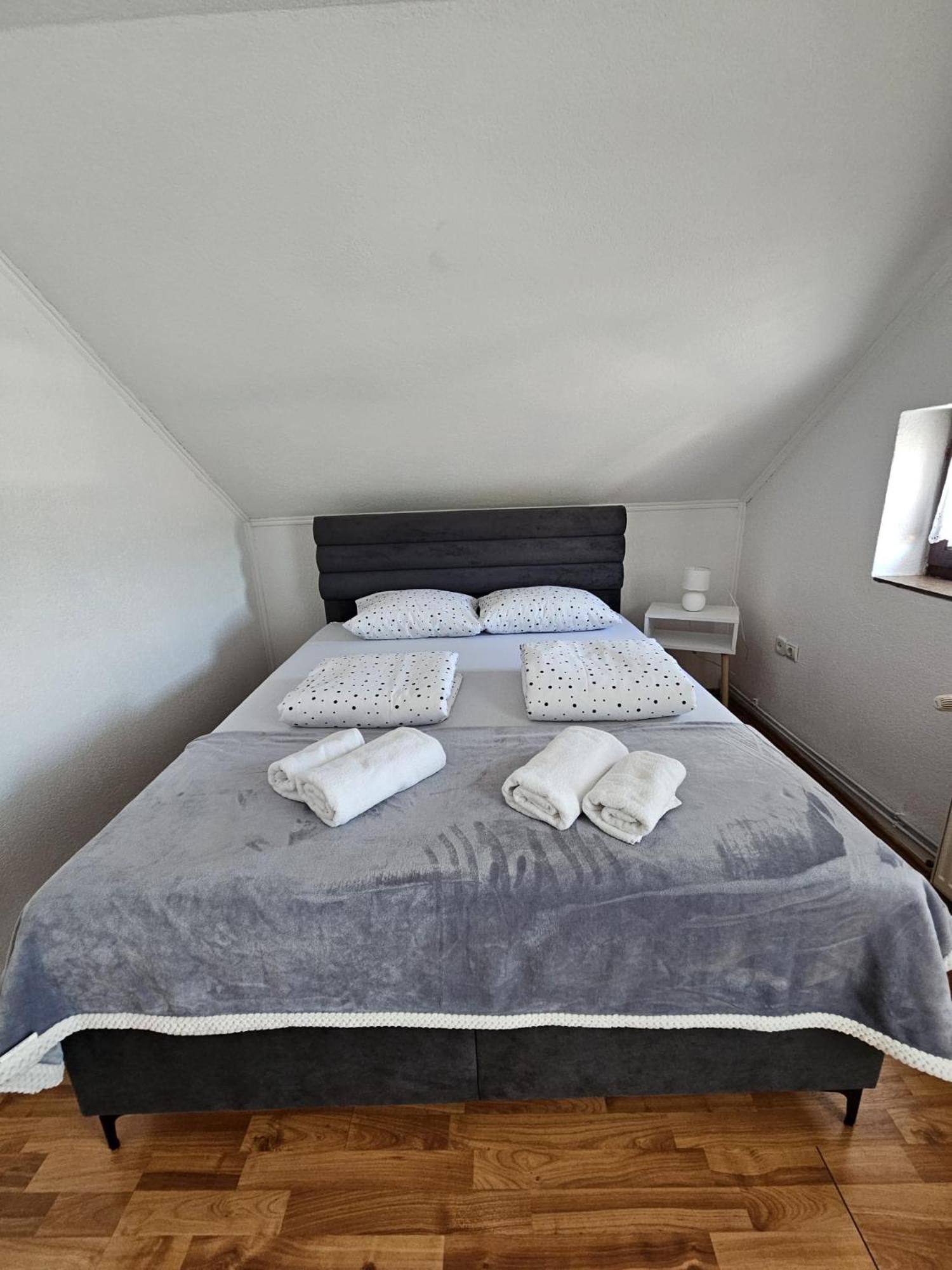 Holiday Home Peaceful Retreat Visoko Esterno foto