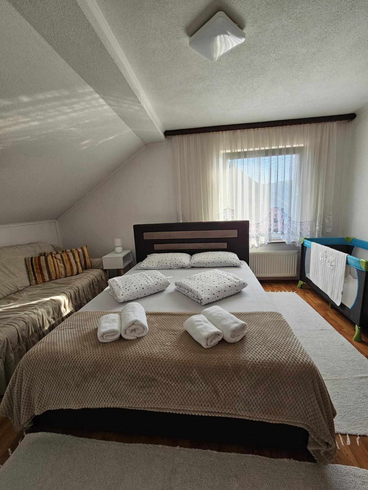 Holiday Home Peaceful Retreat Visoko Esterno foto